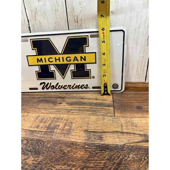NCAA Officially Licensed  Michigan Wolverines White Aluminum License Plate - Picture 4 of 6